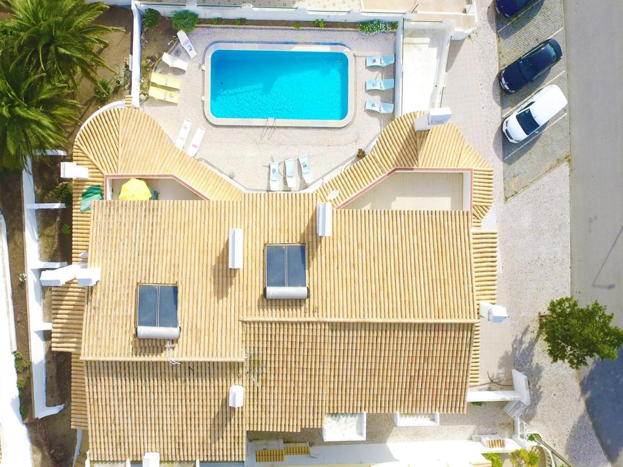 Apartment Charming Apartment, Pool,